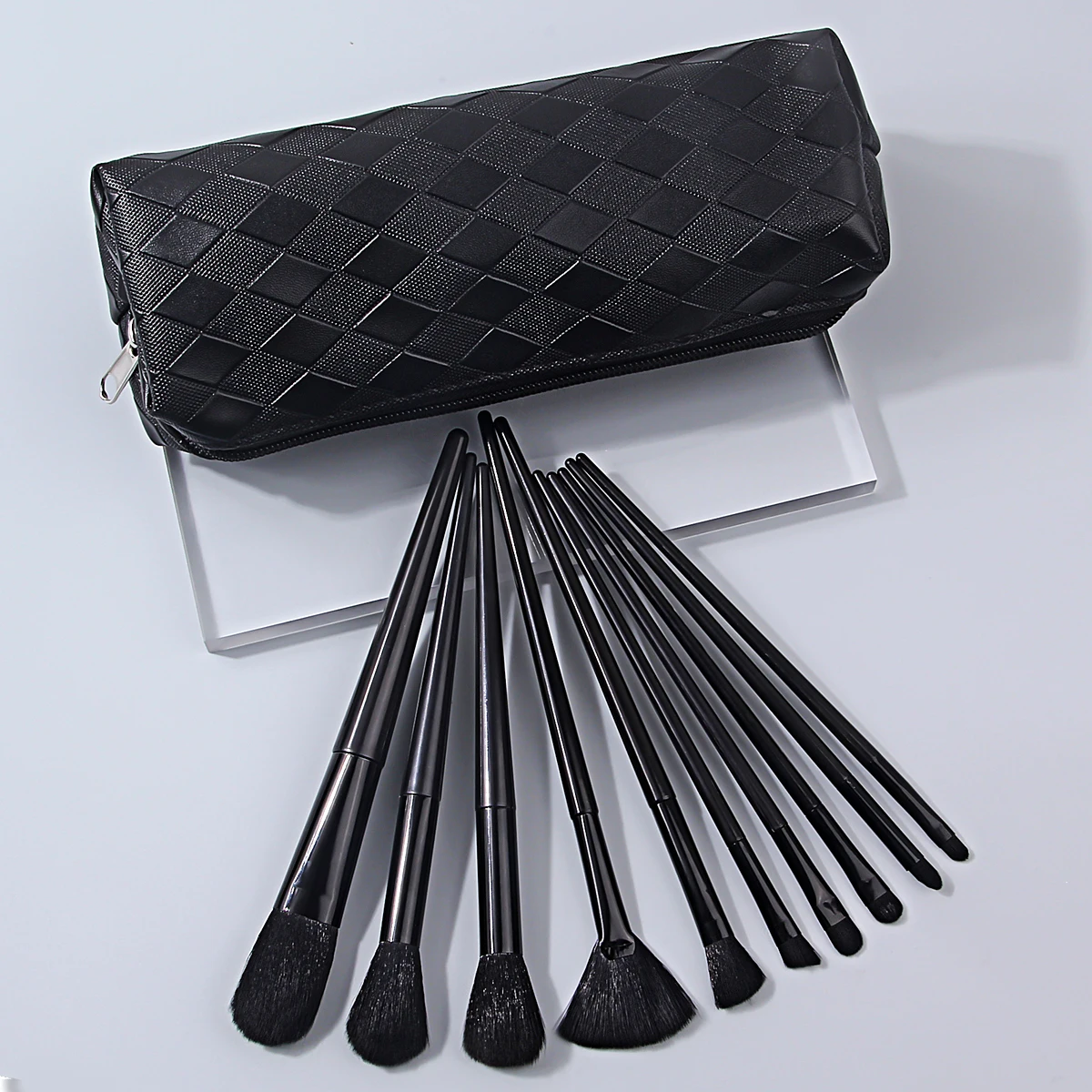 10 pçs todo preto pó solto blush contorno sombra escova conjunto de escova de maquiagem + 1 pçs saco de armazenamento simples e portátil