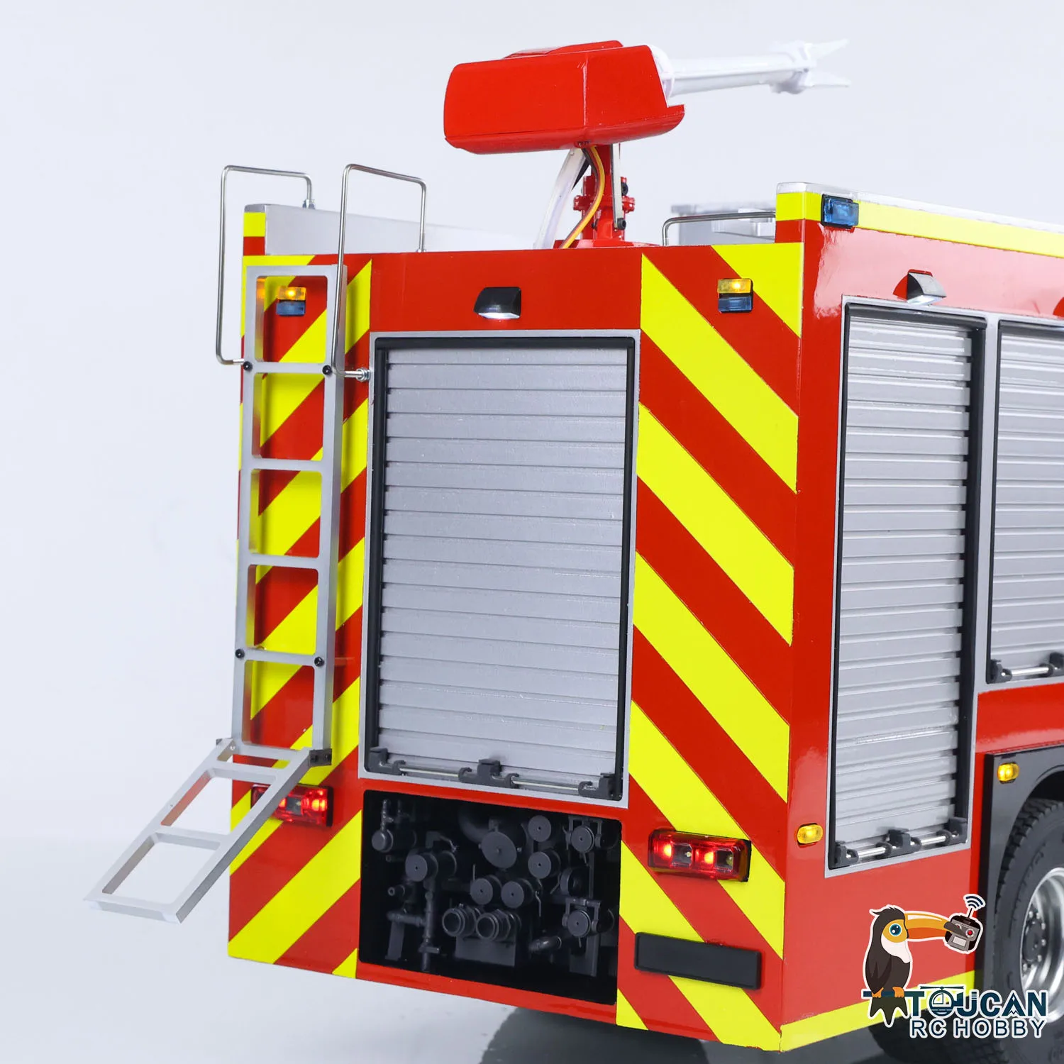 

New RC Fire Truck 1/14 4X4 Plastic Chassis Sprinkler VO FMX 2Speed Gerabox Water Spraying Radio Controlled Model Vehicle PNP