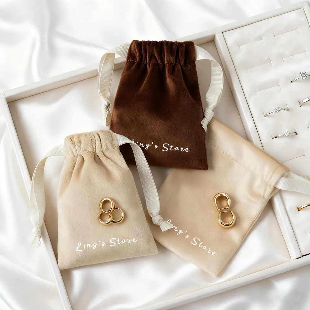 

50 шт., бархатная сумка на шнурке с персонализированным логотипом, многоразмерная упаковка, саше для хранения ювелирных изделий, конфет, праздничный подарочный пакет