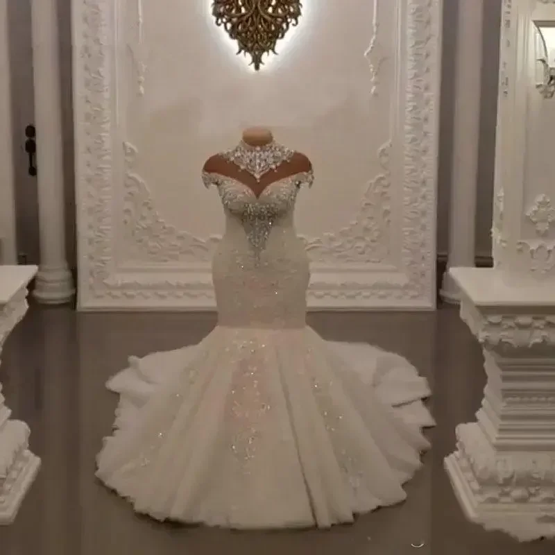 

Customized Lace Appliques Beaded Veatido De Noiva Bridal Gowns Sweep Train Crystals High Neck Sleeveless Mermaid Wedding Dress