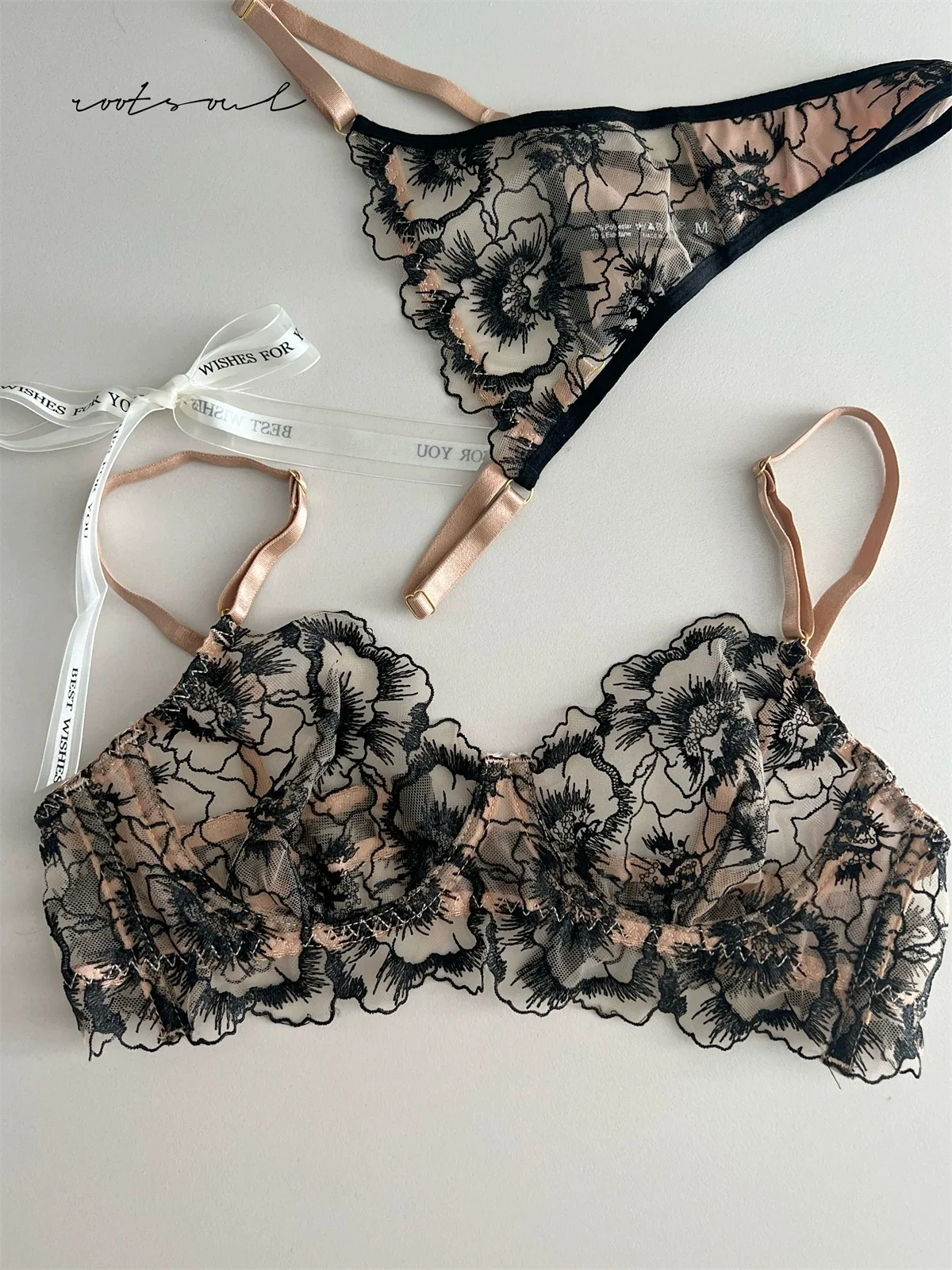 Sexy lace embroidery thin breathable bra thong set with large chest show small anti sagging lingerie breifs suit women plus size