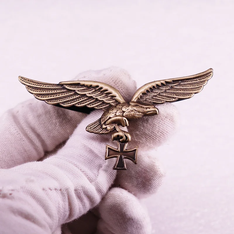 

German hat badge eagle cross brooch accessories clothing decoration