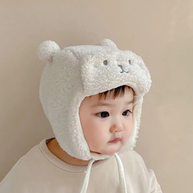 Gorro con protección para los oídos para niños de lana de cordero con letra P, forro de algodón grueso, gorro cálido de invierno para niños de 0 a 2 años, gorro con orejeras de felpa para bebés