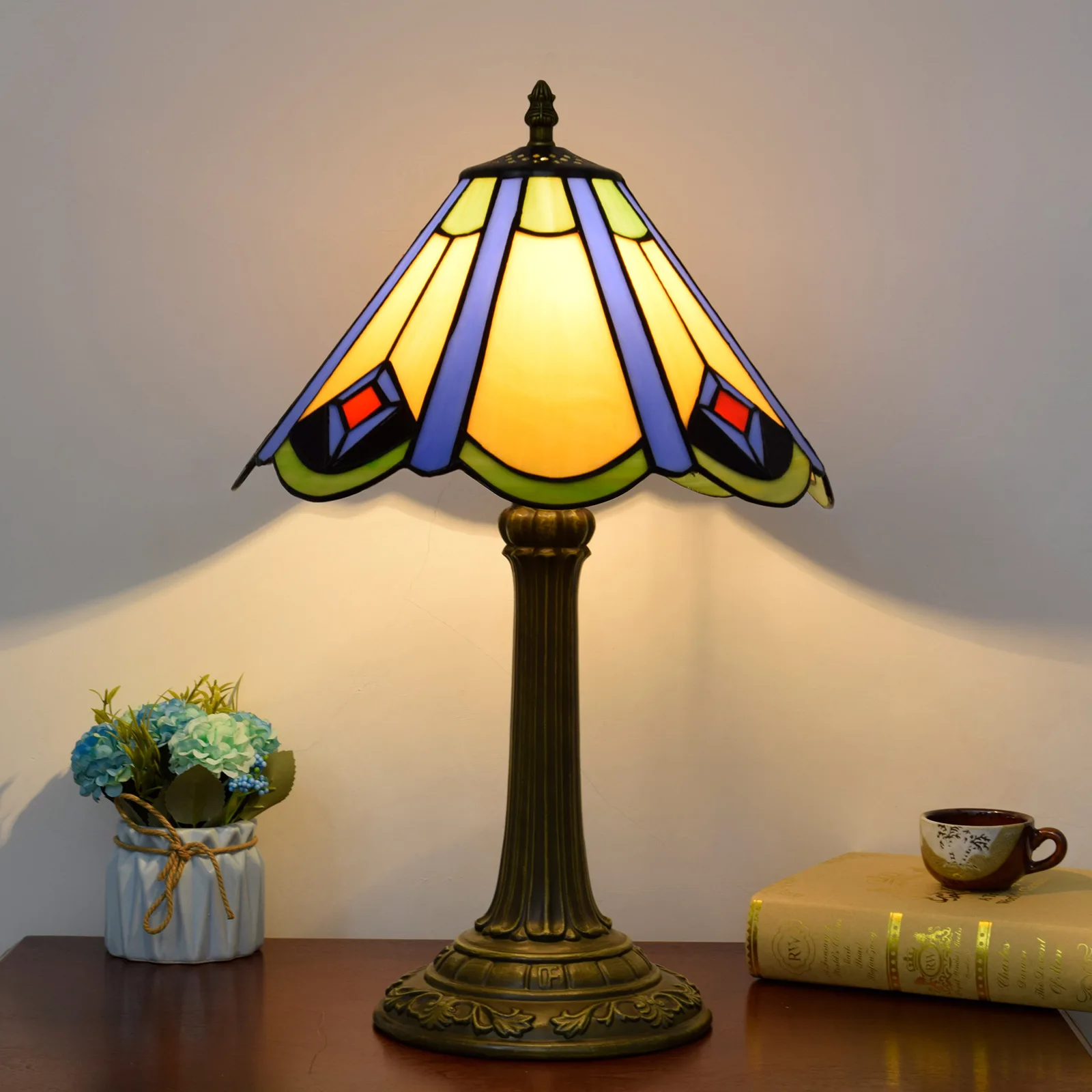 

30cm Tiffany Stained Glass Table Lamp Japanese Classical Living Room Dining Room Bar Light Bedroom Bedside Desk Lamp