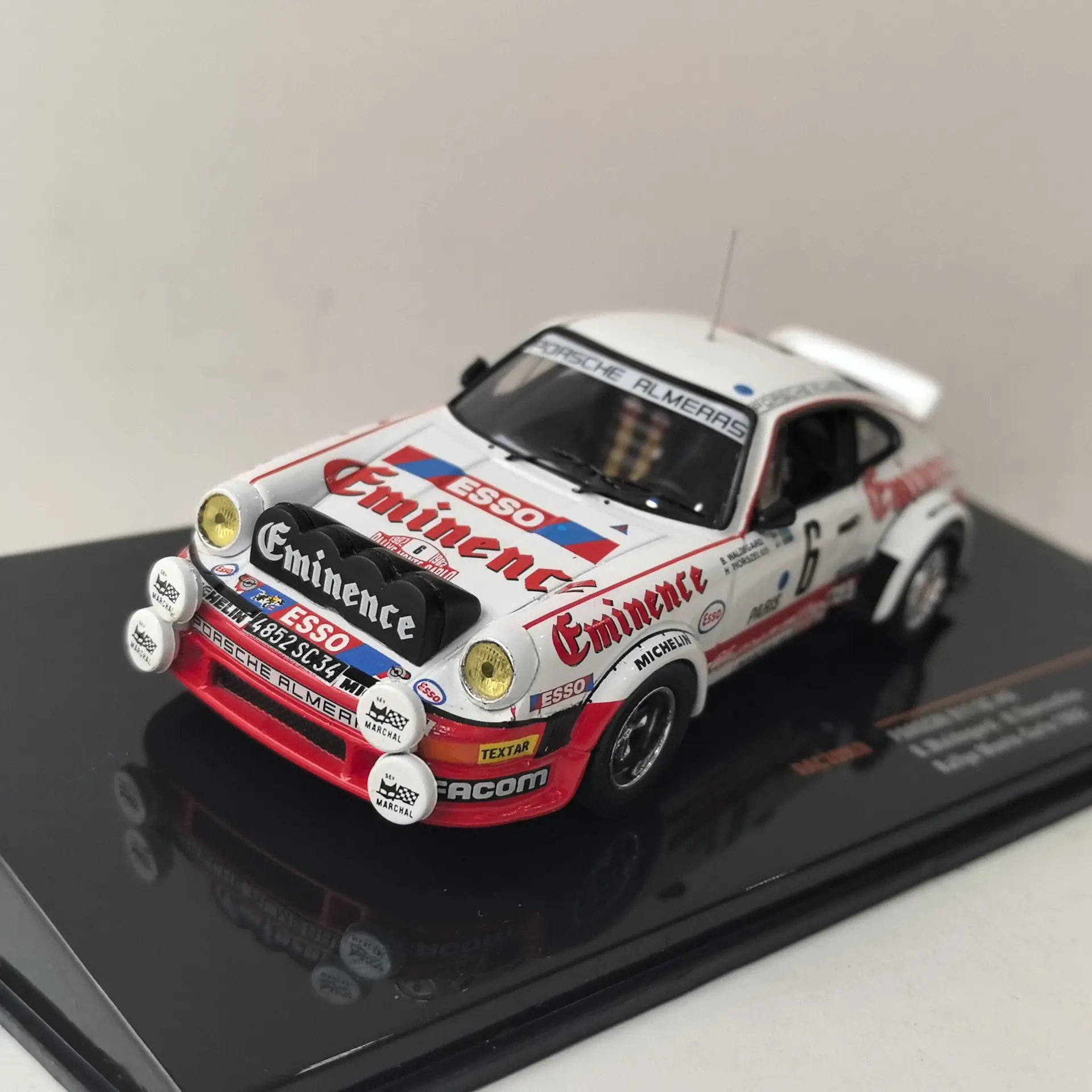 

Diecast IXO 1/43 Scale PORSCHE 911 SC #6 1982 Racing Car Alloy Car Model Collectible Toy Gift Souvenir Display Ornaments