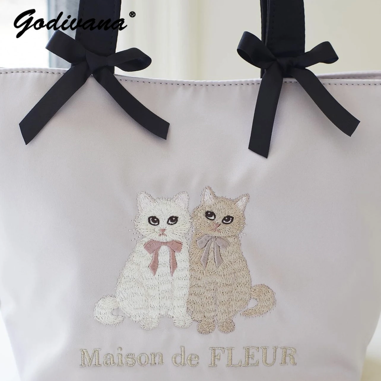 Japanese Style Cute Girls Cat Embroidery Tote Bag Female Casual Portable Handbags Cosmetic Bag