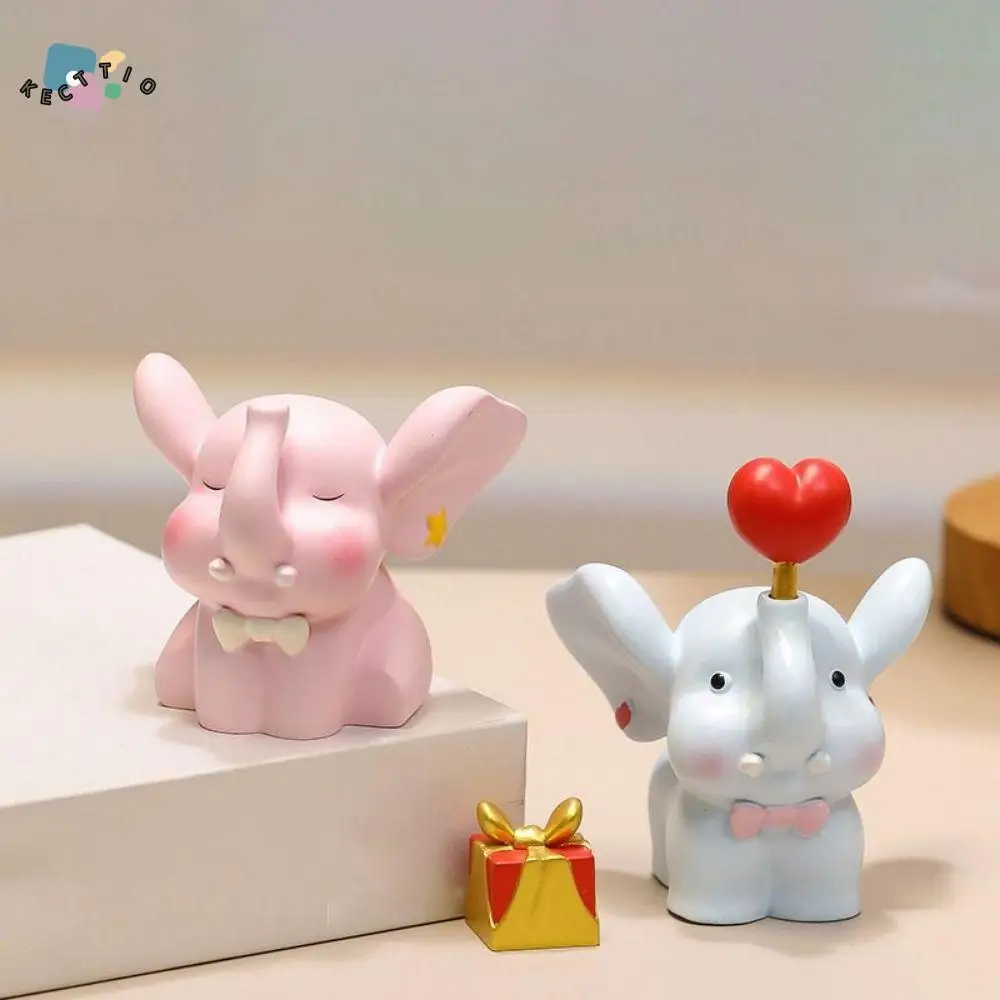 Lucky Hand-Painted Couple Elephant Statues Cartoon Animal Heart Elephant Figurines Decorative Resin Elephant Ornament Office