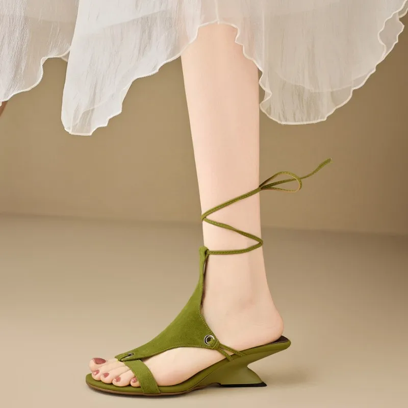 DIZHUANG Sexy women's high-heeled sandals. Black/green sheepskin sandals. About 5 cm heel height. Strange style heel sandals.