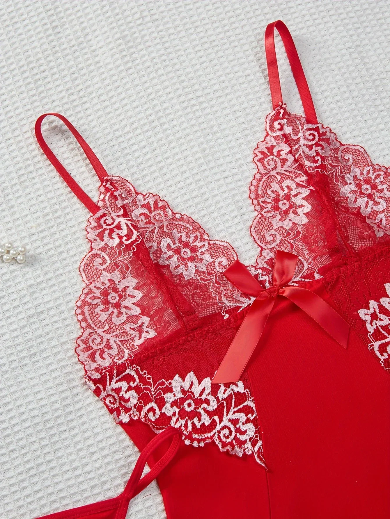 مثير المرأة زلة تصميم الأزياء باس النوم الدانتيل المرقعة فستان مريح زلة + ثونغ المرأة مثير أكمام الخامس الرقبة ثوب النوم