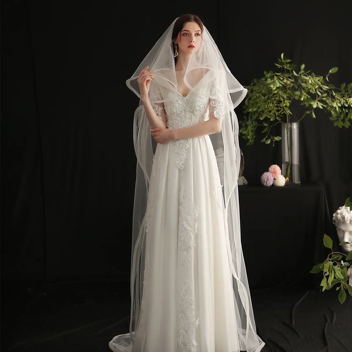 Voiles de mariage simples à bord de ruban pour les mariées, long voile à deux niveaux pour femmes avec peigne, tulle doux, 2023