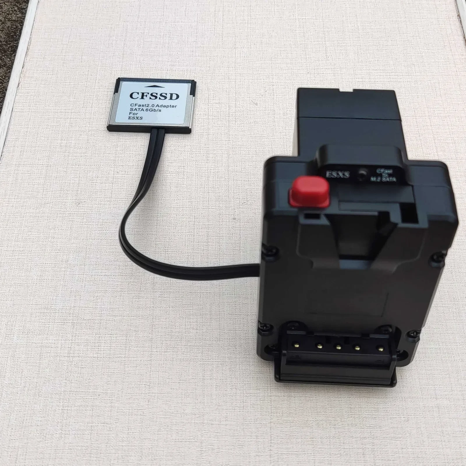 محول SSD NP-F970 إلى بطارية على شكل حرف V Z CAM E2-M4/S6/F6/F8 محول متعدد الوظائف