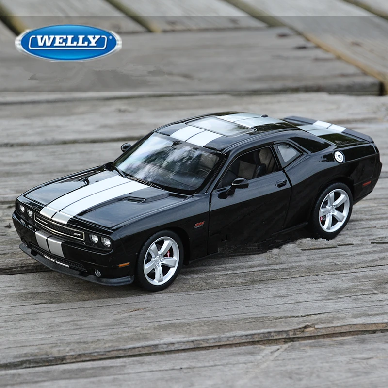 WELLY 1:24 2012 DODGE Challenger SRT Alloy Sports Car Model Diecast Metal Racing Muscle Car Model Vehicles Collection Kids Gifts