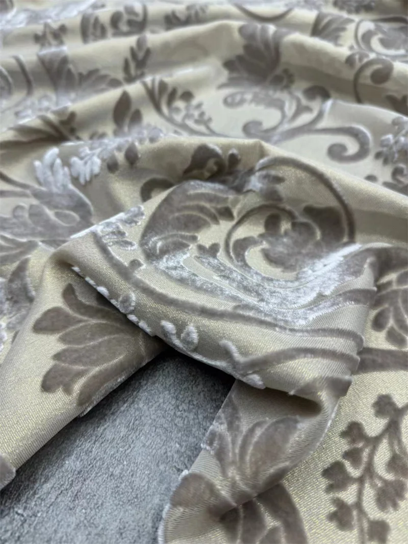 

Ранняя весна, новое шелковое золотое кожаное бархатное полотно с цветком, новое китайское пальто, платье Cheongsam, бархатная ткань с цветком