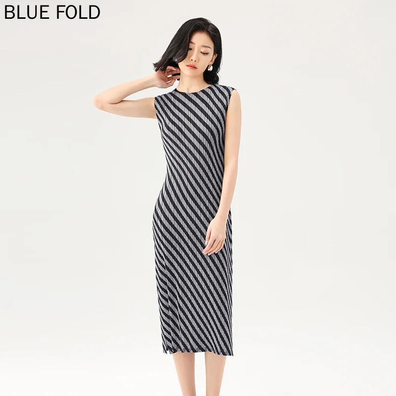 Miyake Summer New Simple Casual Sleeveless Dress Plaid Little Red Book Same Style Striped Long Vestido Elegant Clothes for Women