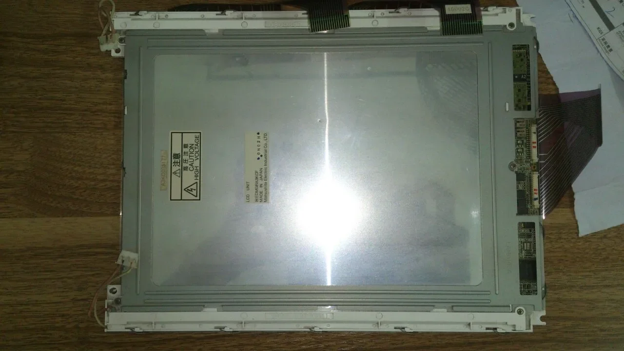 

EDMGRA3KCF LCD screen, shipped on the same day