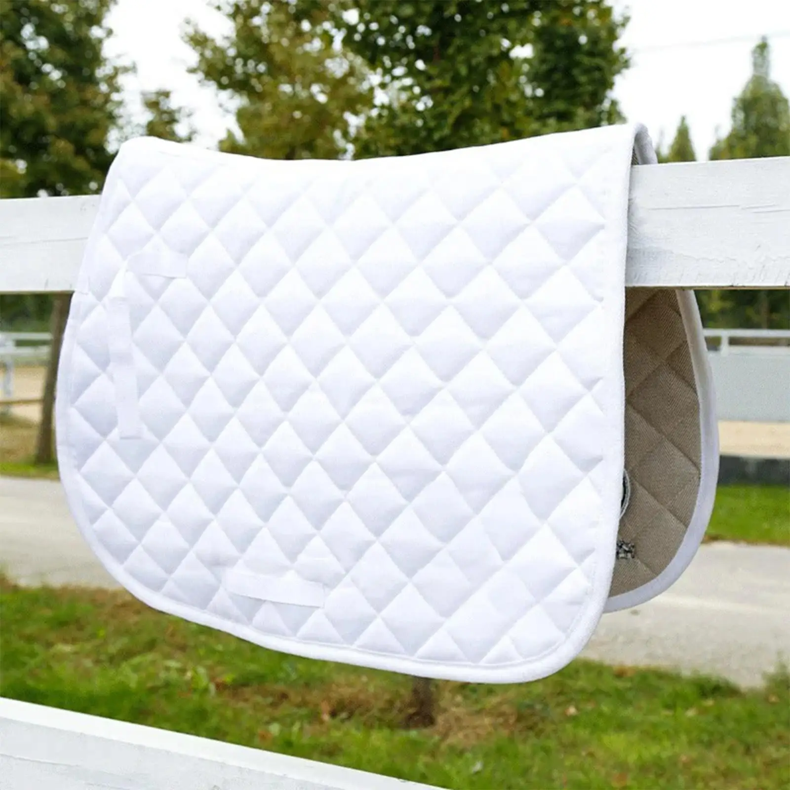 

Saddle Pad Cushioning Soft Dressage Pad for Equestrian Jumping Show Sports