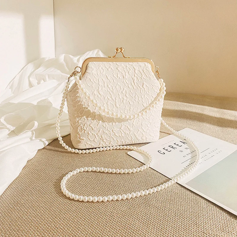 

Black And White Pearl Evening Bag Fashionable High-end Simple Metal Buckle Pearl Shoulder Strap Woman Crossbody Bag