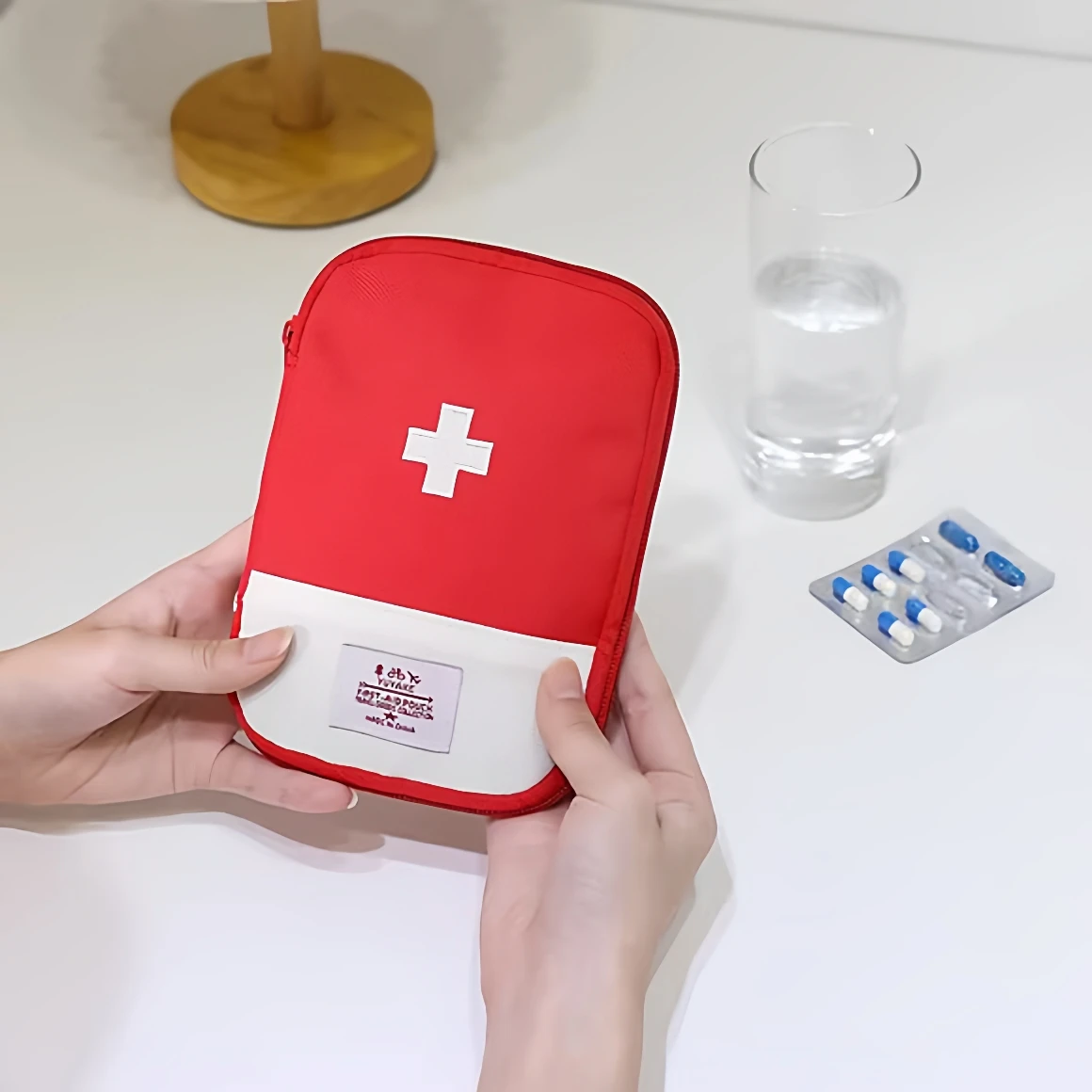 

Emergency Kit Medicine Box Travel Storage Bag Rescue Bag Home Use Small Medicine Bag out of Town Anti Epidemic Bag