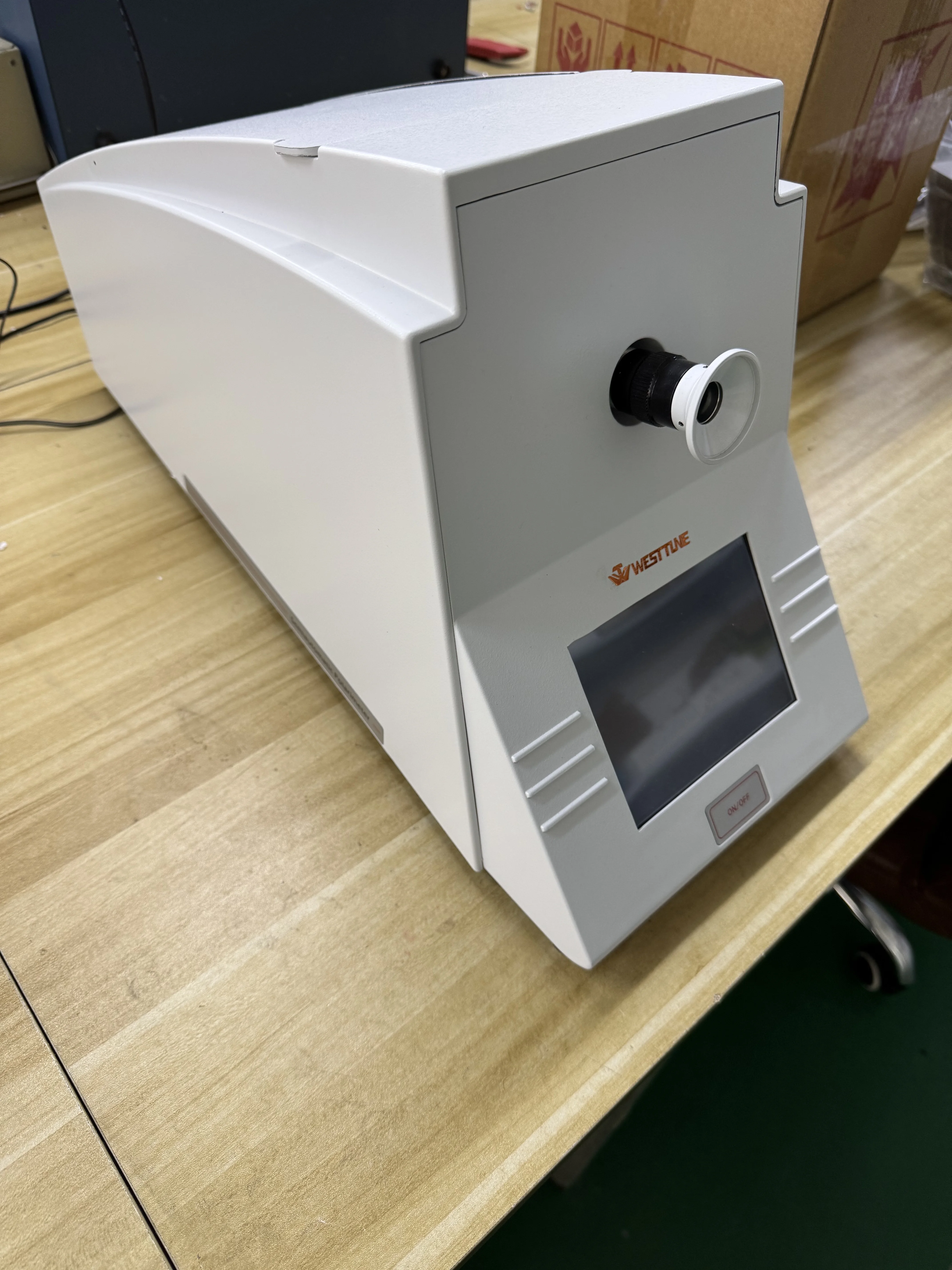 POL-200 Polarimetro digitale semiautomatico da tavolo da laboratorio con touch screen