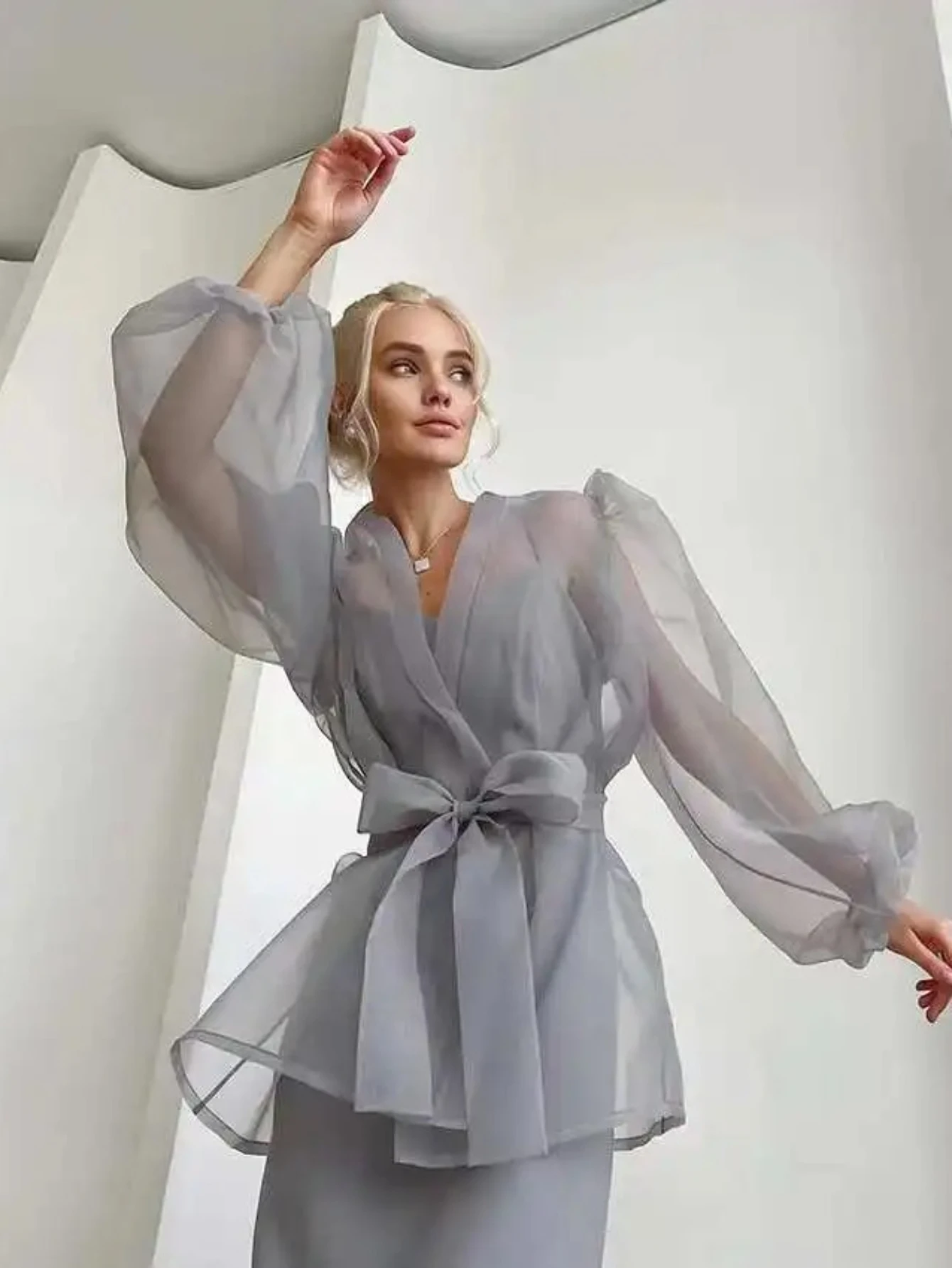 

Сексуальная черная прозрачная сетчатая рубашка для женщин с нишевыми рукавами-пузырьками, рубашка с длинными рукавами для многослойного использования