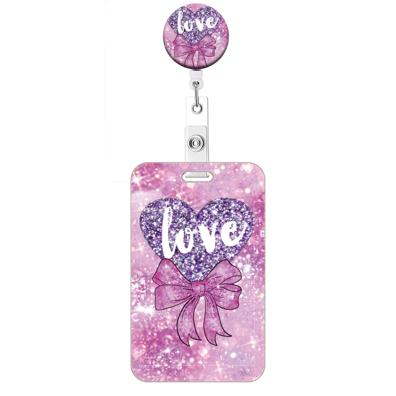 Nowy styl Kolor Miłość Wysuwany klips Uchwyt na kartę w kształcie serca ID Biznesowa karta pracy Yoyo Uchwyty na identyfikatory Artykuły biurowe