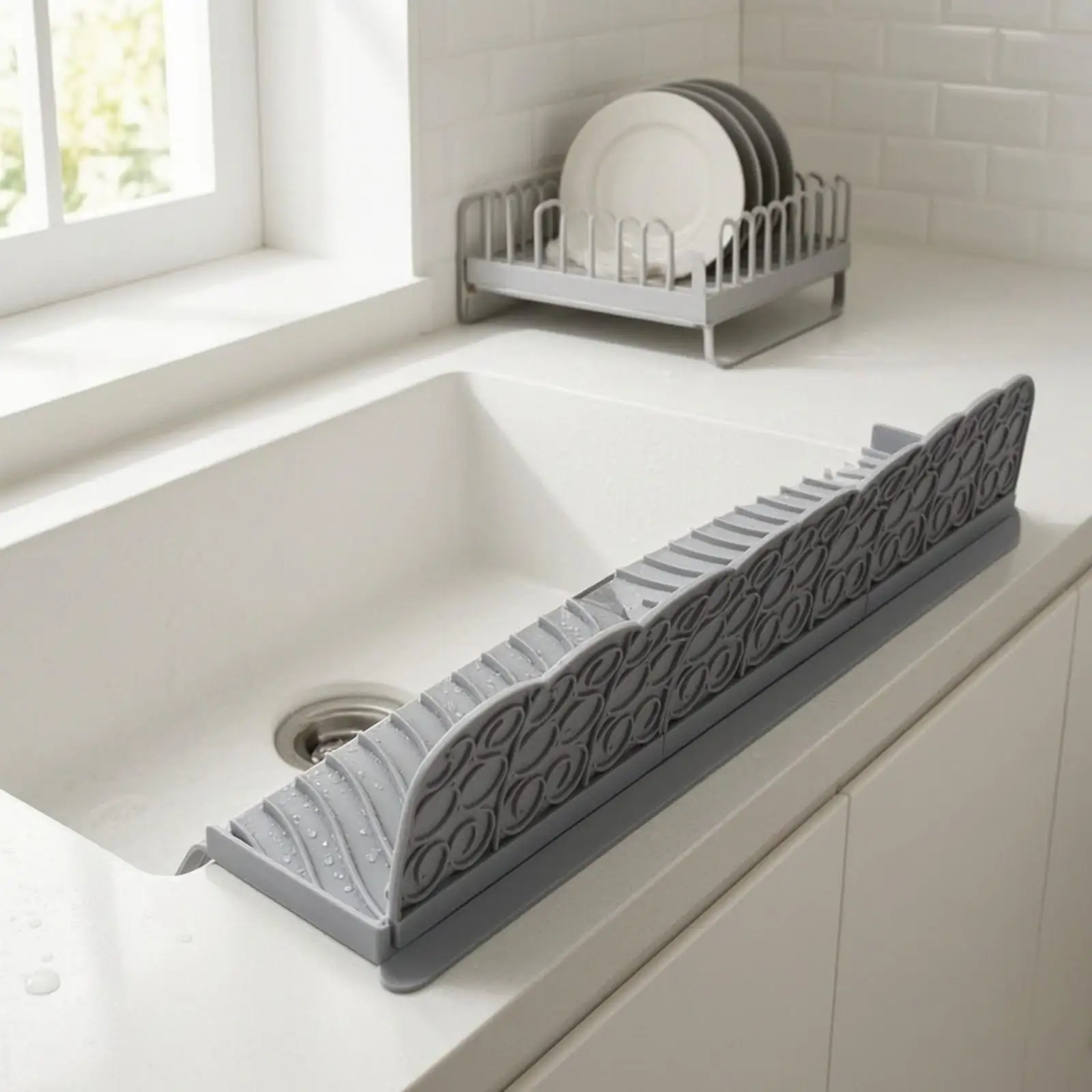 Kitchen Counter Sink Splash Protector Silicone Water Deflector for Basin Spatter Guard with Vertical Barrier and Suction Base