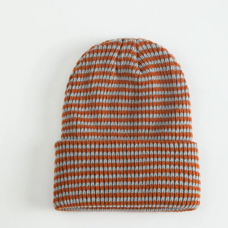 Individuell besticktes Logo, modische gestreifte Strickmütze, trendige Herbst- und Wintermütze für Männer und Frauen, warme Outdoor-Skibeamie. – Detail 3