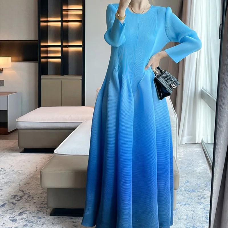 Miyake 2025 Herbst Neue Farbverlauf Gedruckt Plissee Kleid Pendler Formelle Anlässe Taille Temperament Prom Swing Kleider Frauen