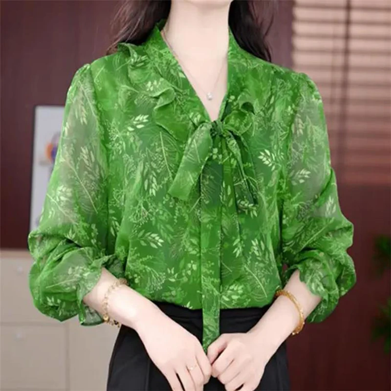 

Green bow tie lace-up printed shirt for women in spring and summer fashionable and slimming French style commute shirt