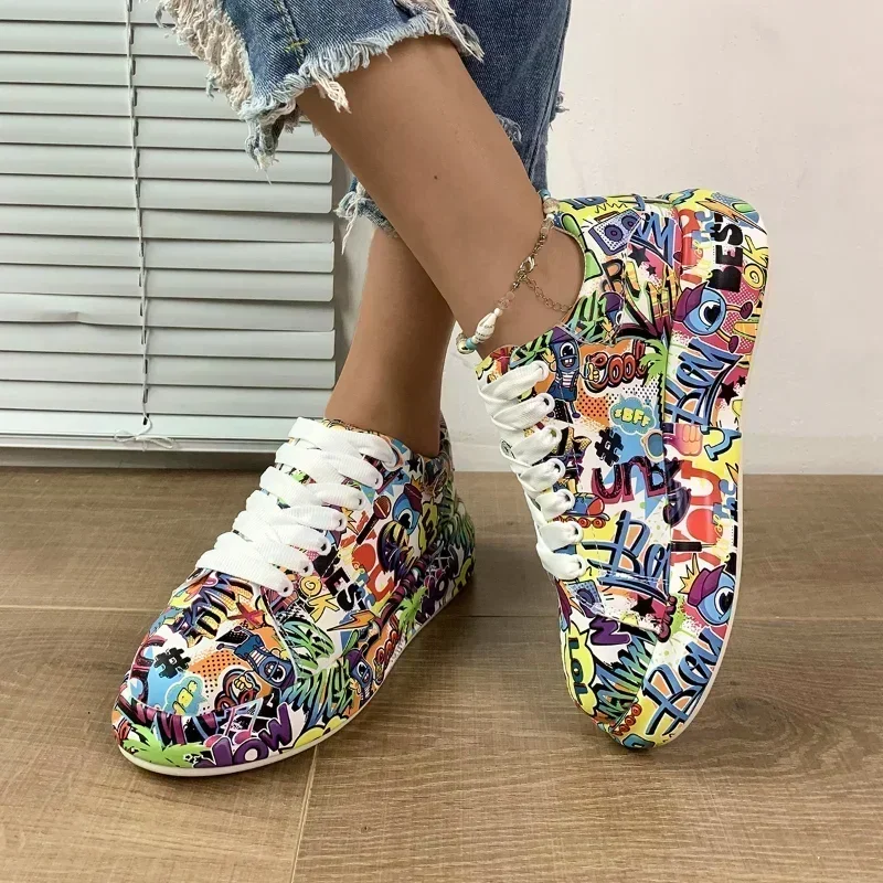 Thick-soled Women's Sports Shoes New Fashion Women's Hand-painted Graffiti White Shoes Outdoor Casual Shoes Plus Size