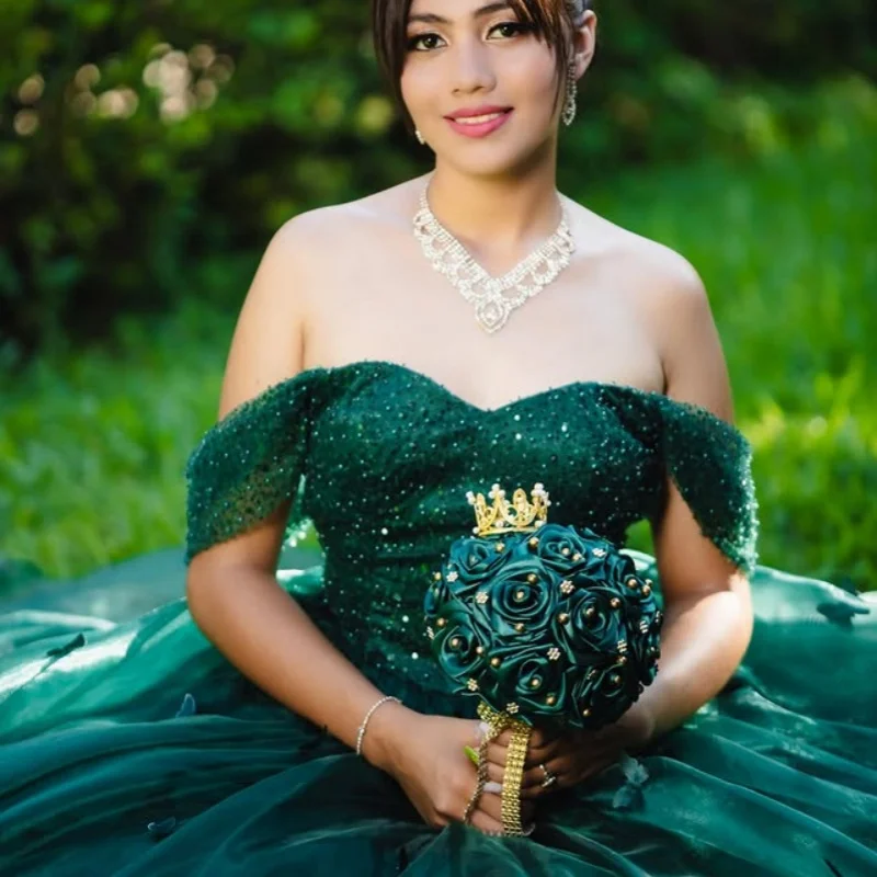 

simple dark green Quinceanera Dress Lace glitter decal Beadwork vestidos de 15 Quinceanera ﻿Customized