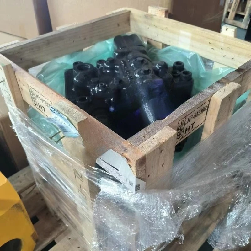 

Excavator crawler drive 706-7L-01111 travel motor PC 2000-11 main reducer motor assembly 706-7L-01110 21T-27-00300