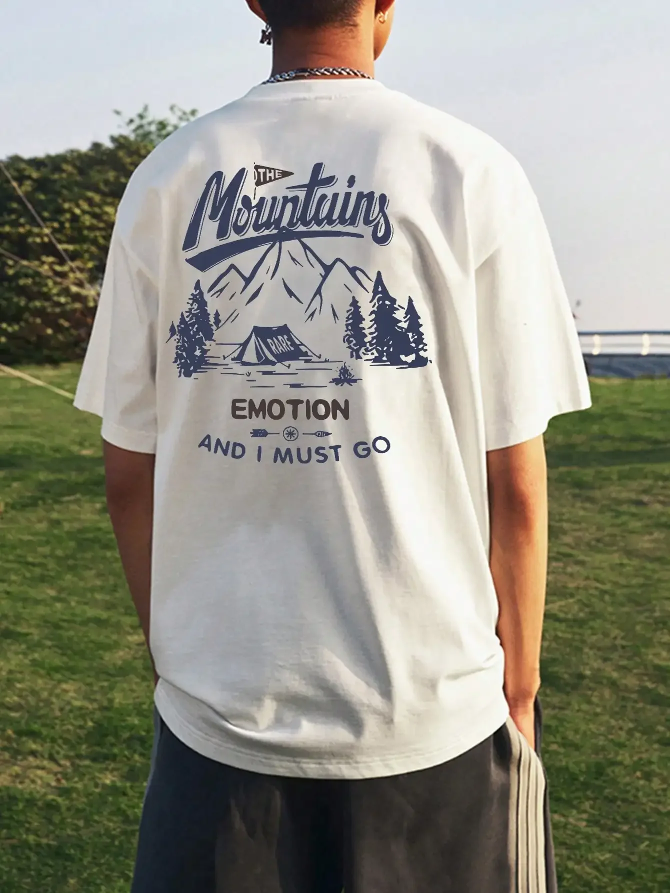 Retro Berg-Camping Herren T-Shirt 100% Baumwolle "Die Berge rufen" Muster Frühling/Sommer Outdoor Casual Alltags-Oberteil