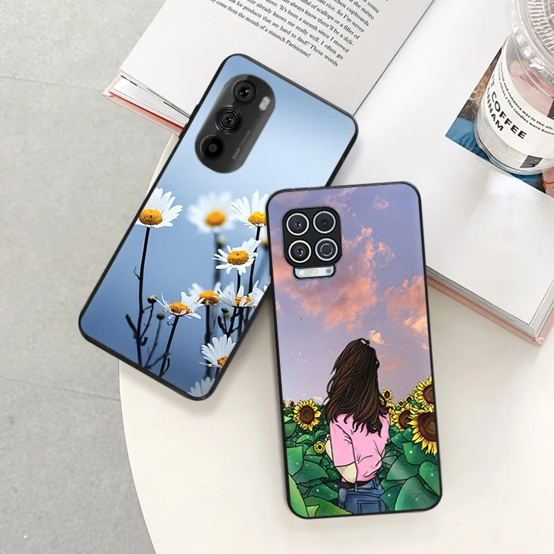 Matte Phone Case for Motorola Moto G31 G50 G30 G51 G60 G71 G22 G32 G52 G72 G53 G73 G9 Plus Daisy Sunflower Rose Black Soft Cover