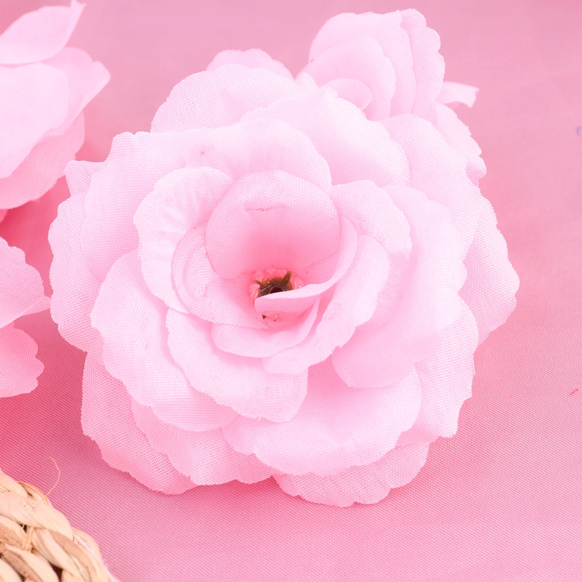 

50Pcs Pink Artificial Rose Flowers Realistic Lifelong Decoration for Wedding Party Home Festival Office Garden Fake Flower