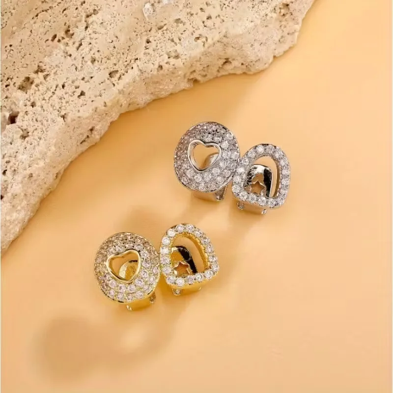 قطعتان من شوايات الأسنان المجوفة المزدوجة على شكل قلب على شكل هيب هوب - ملحقات طب الأسنان ذات اللون الذهبي المتلألئ مع لمسة نهائية نحاسية واقعية