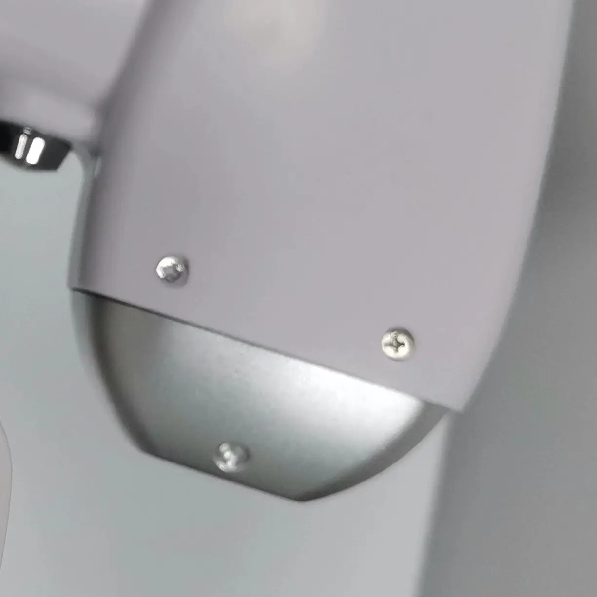 ‌ เครื่องกำจัดขนด้วยเลเซอร์ไดโอดกำลังสูง 4000W รุ่นใหม่ ปี 2025 4 ความยาวคลื่น 808nm 755nm เทคโนโลยีทำความเย็นไทเทเนียม Alexandrite