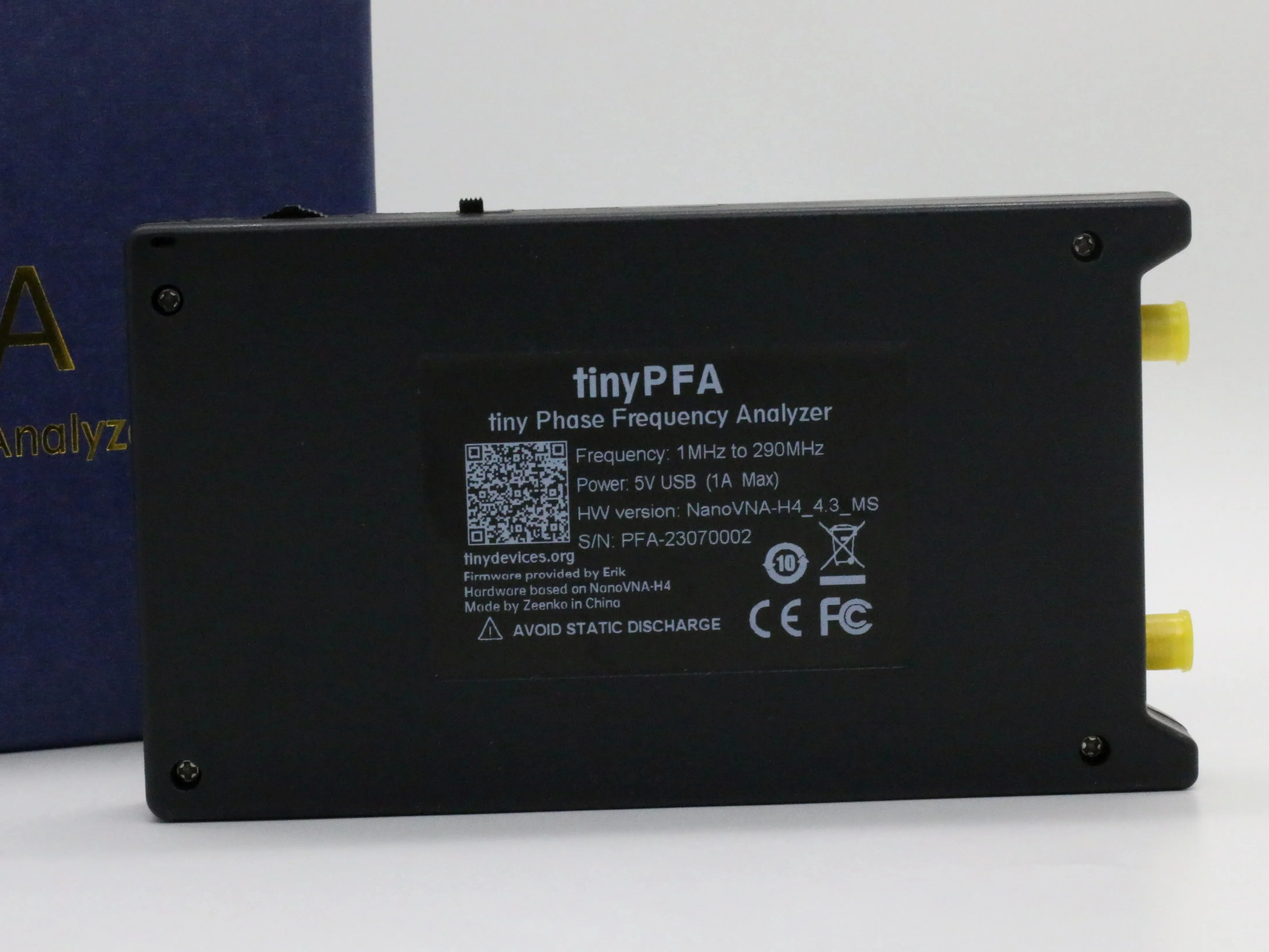 4 Inch TinyPFA Portable Phase Frequency Analyzer Tester 1MHz-300MHz Two Input Signals Testing of Oscillator/Clock Source