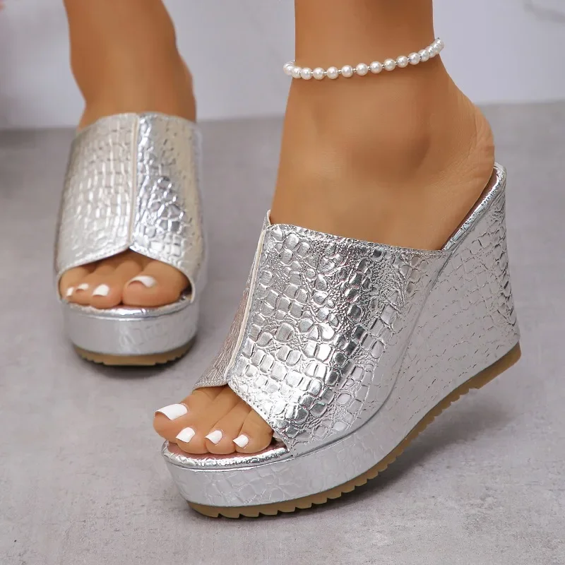 2025 moda senhoras sapatos dedo do pé aberto chinelos femininos verão novo ao ar livre casual plus size mais vendido chinelos de cunha confortáveis