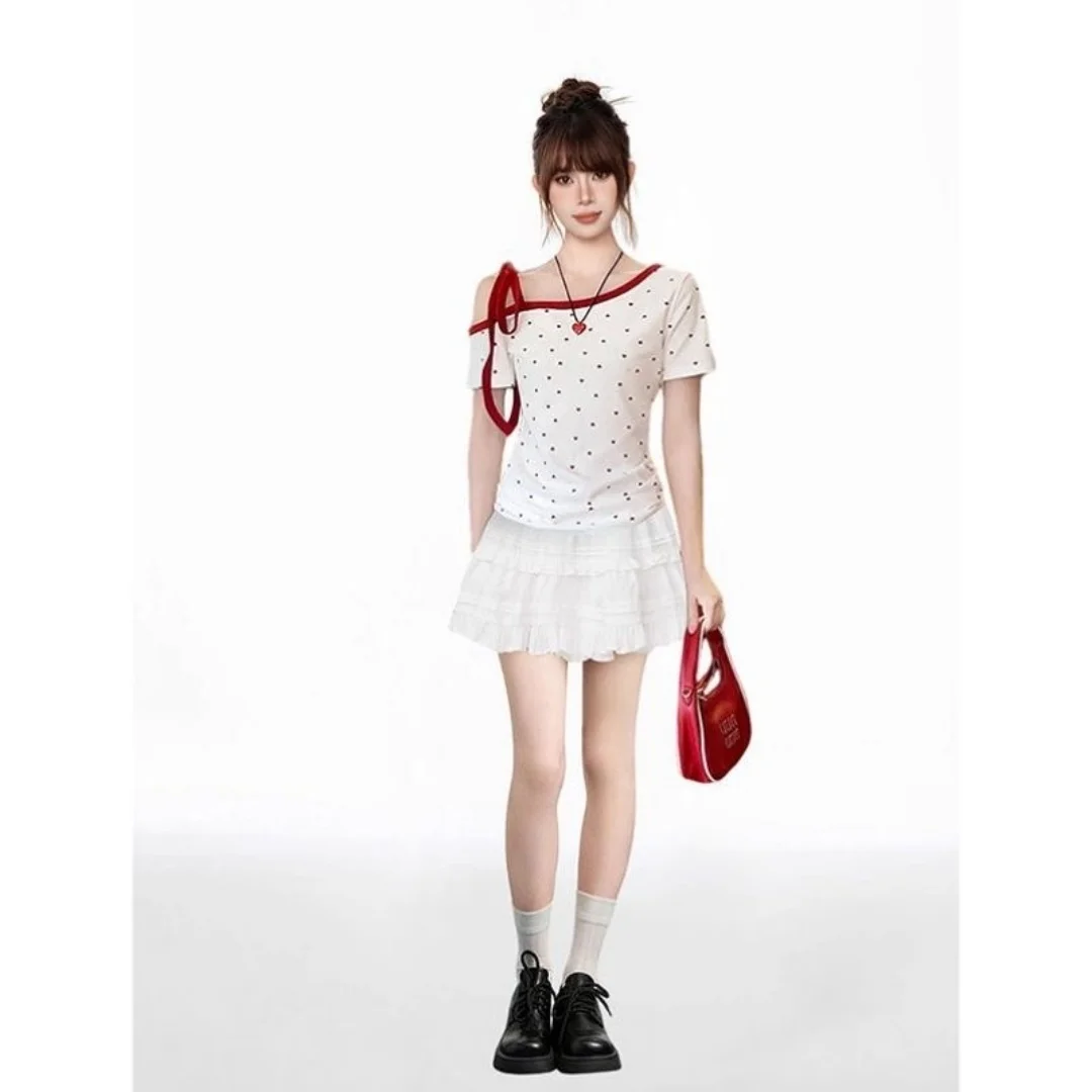 T-shirt à manches courtes pour filles, imprimé cœur d'amour doux et épicé, bretelles dénudées, haut ajusté à la taille, nouvelle collection