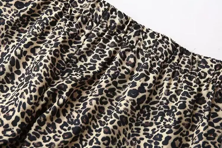 PB&ZA Pantalones cortos con estampado de leopardo y cordón en la cintura elástica para mujer para un aspecto moderno y cómodo de verano