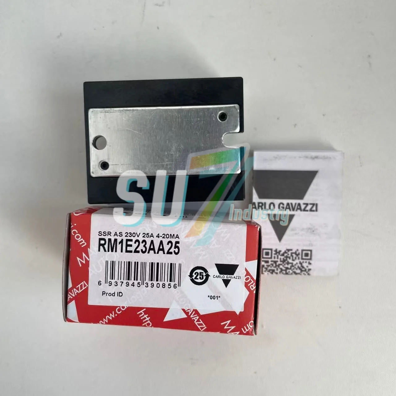 RM1E23AA25 Твердотельное реле новое в коробке