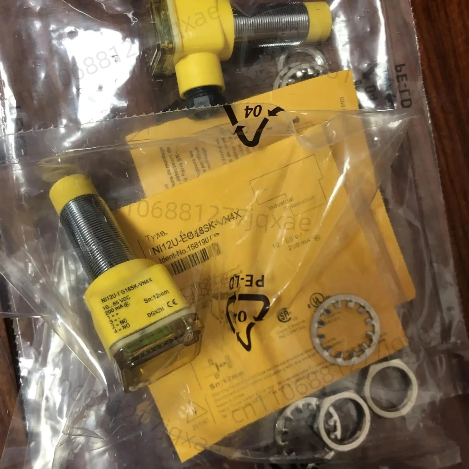 

Ni12U-EG18SK-VN4X Ni12U-EG18SK-VP4X Датчик приближения, новый, высокое качество