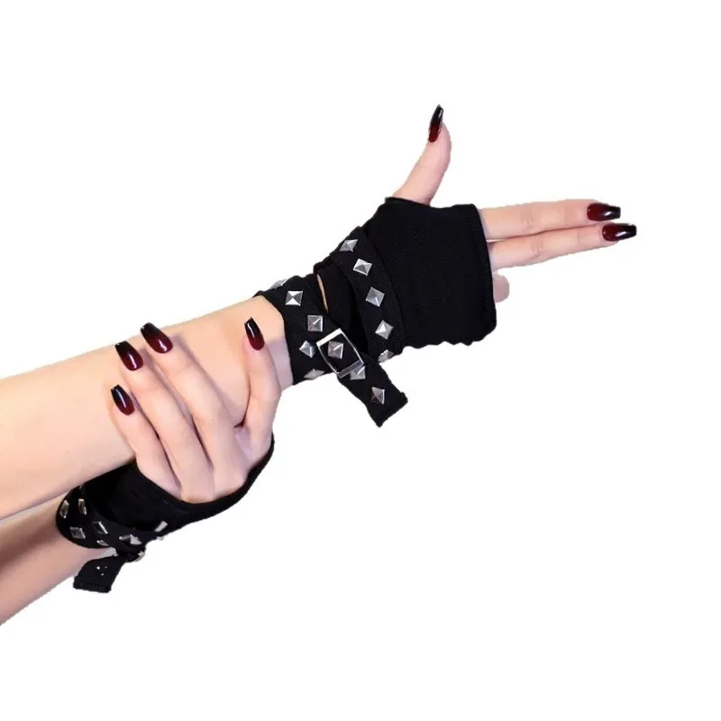 Black Rivet Chain Gloves Unisex Y2K Strap Girl Sleeve Hand Cover teenage Girls Hip Hop Arm Cover Driving Gloves Accessories