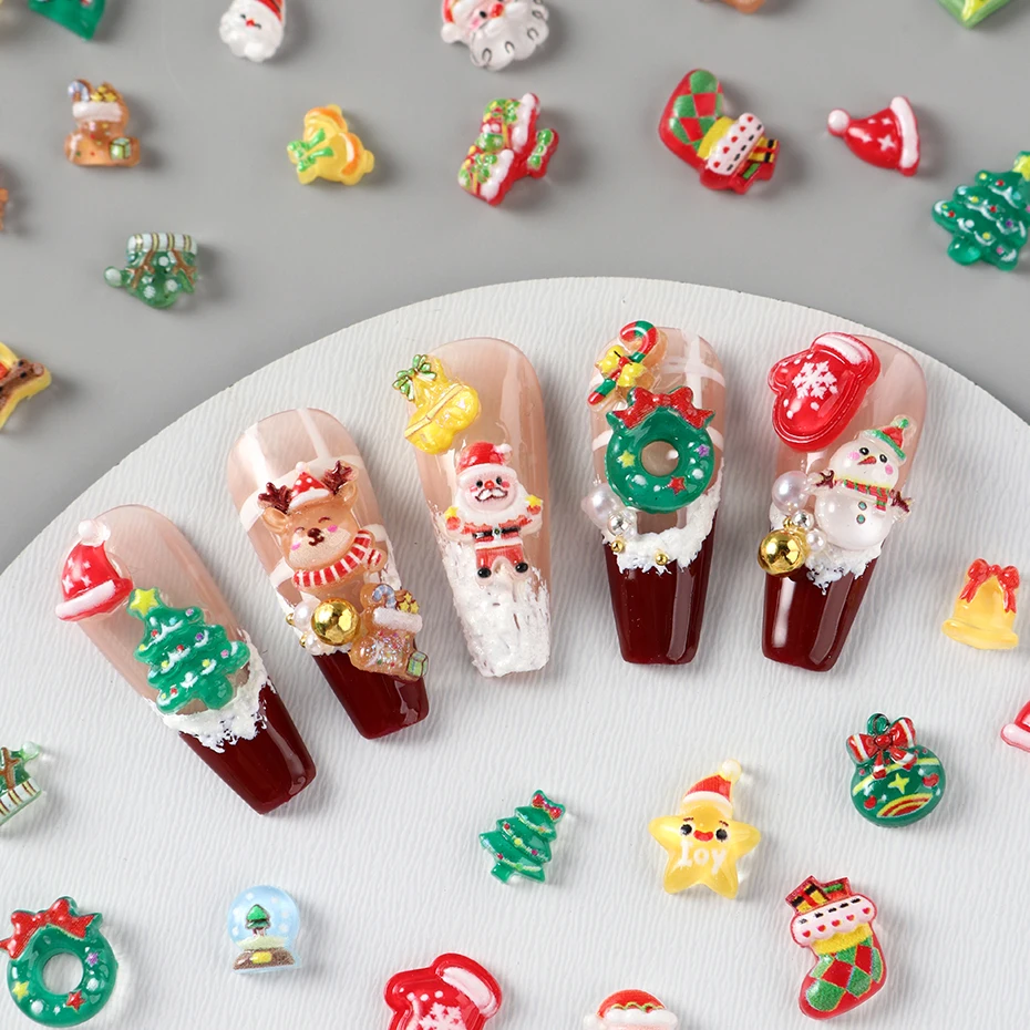 50/100 Stück Harz Mini Cartoon Weihnachtsmann Schneemann Nagel Charms Niedliche Weihnachtsbäume Geschenke Pailletten für Nägel Winter Nail Art Dekor