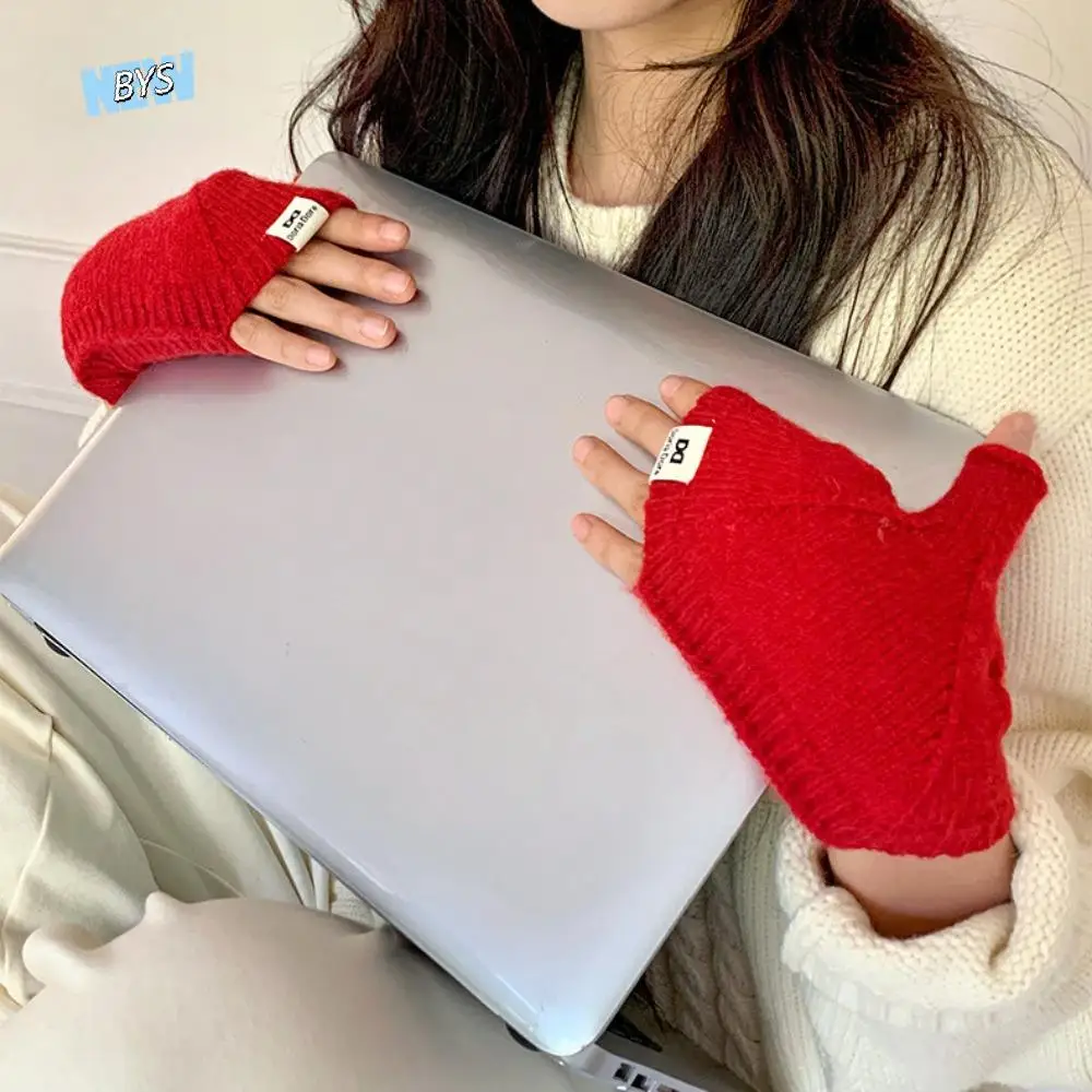 

Fashion Warm Touch Screen Half Gloves Thicken Korean Conch Knitted Gloves Creative Short Winter Shell Gloves Cycling