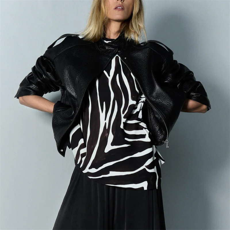 Fashionable Windproof Stand Collar Faux Leather Pilot Jacket Outerwear for Women New Autumn Style 2969064 Commute Style Zippe...