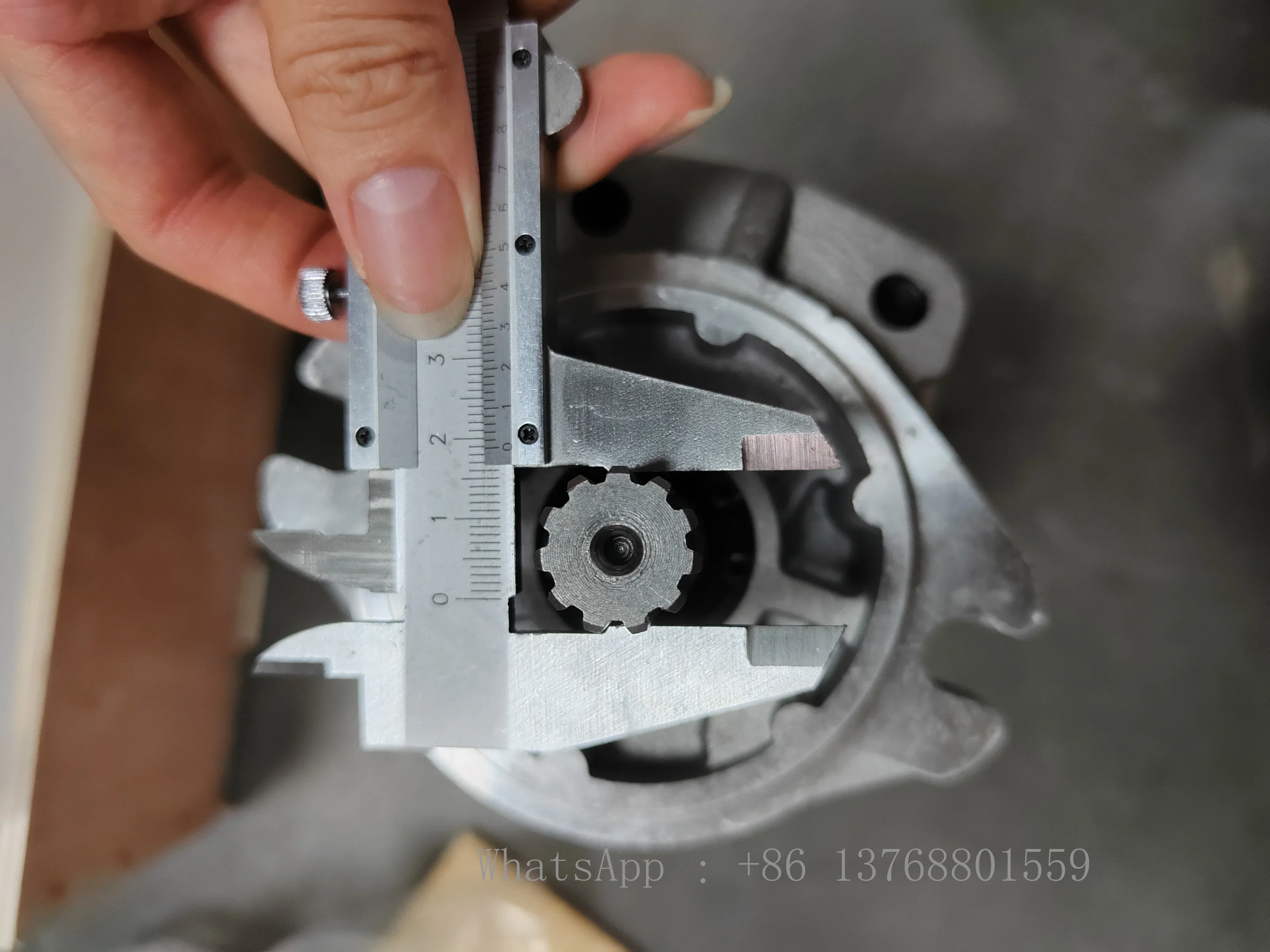 For Komatsu PC15-3 PC20-7 PC28UU Main Pump Hydraulic Pump 705-41-08100 705-41-08070 705-41-08240 Pilot Gear Pump 11T