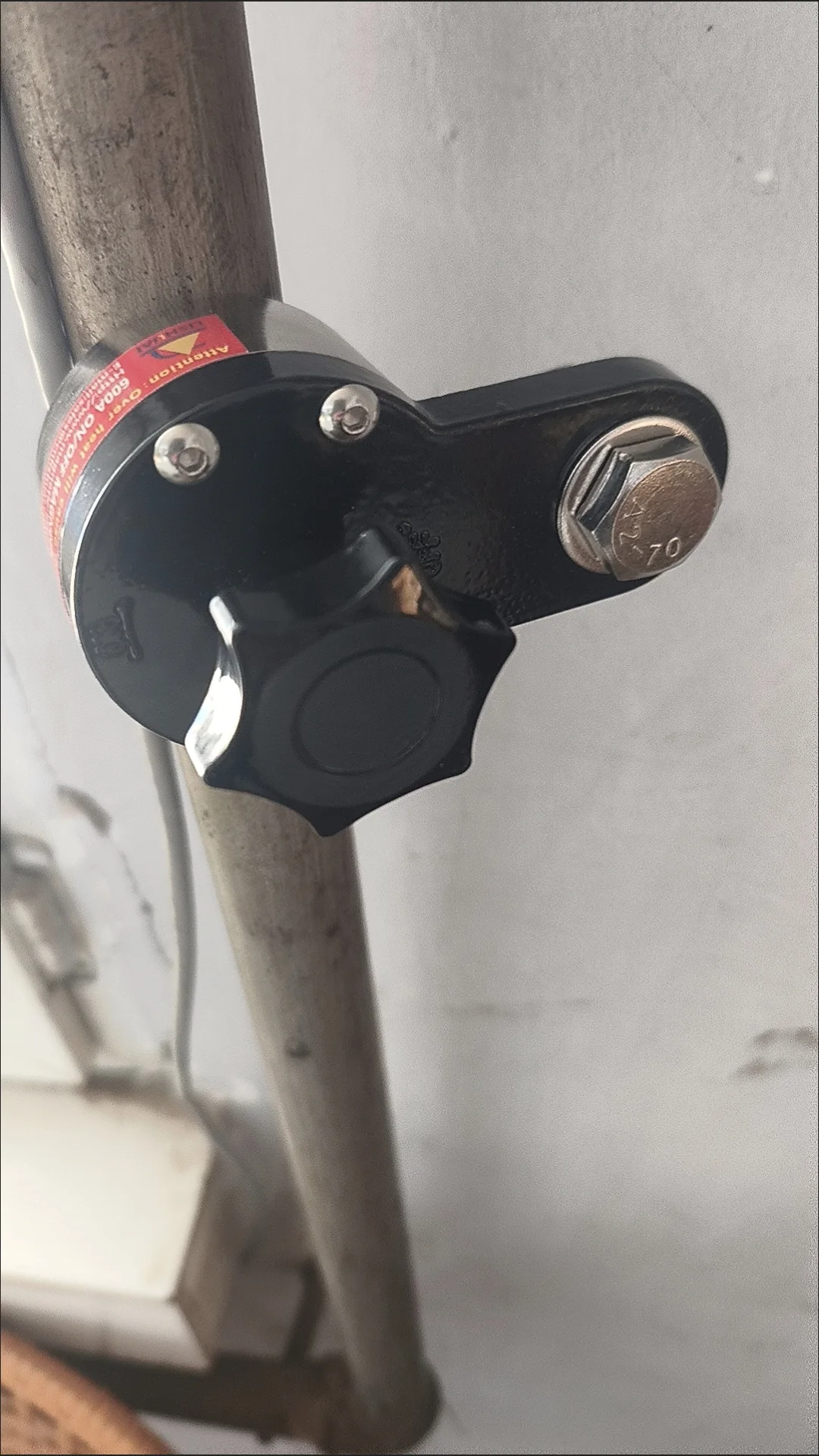 

Магнитный зажим для заземления 300А, круглый, регулируемый, сильный, для сварки, позиционер