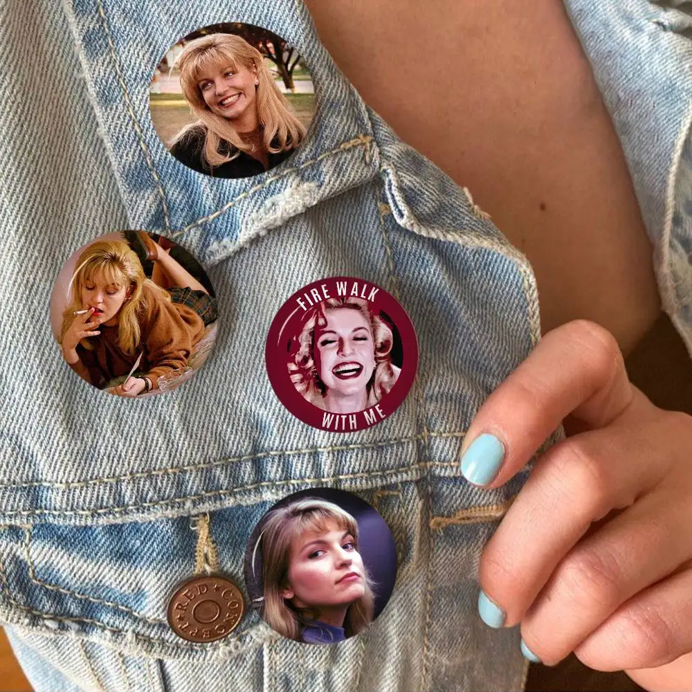 Famous Actors Pins Laura Characters Badge Palmer Fashion Jewelry Accessories Round Snap-in Brooch on Backpack